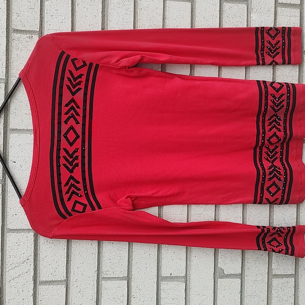 Red & Black Top - Picture 8 of 10